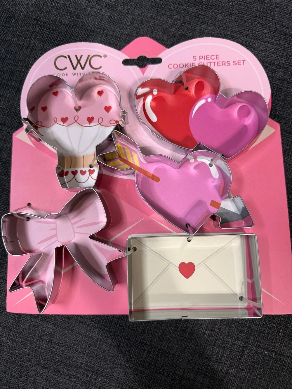 🎀 5 for $25 🎀 CWC Heart & Bow 5-Piece Cookie Cutter Set - Pink/Red